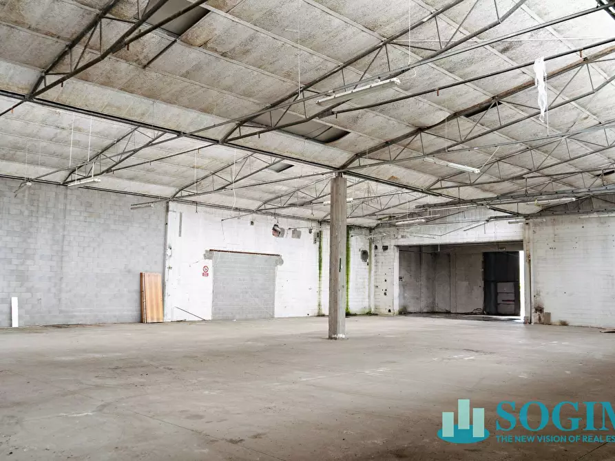 Immagine 20 di Capannone industriale in vendita  in Via Morandi 21 a Saronno