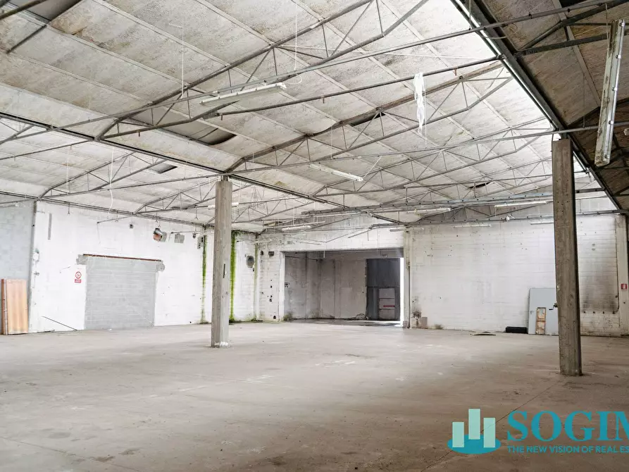 Immagine 21 di Capannone industriale in vendita  in Via Morandi 21 a Saronno