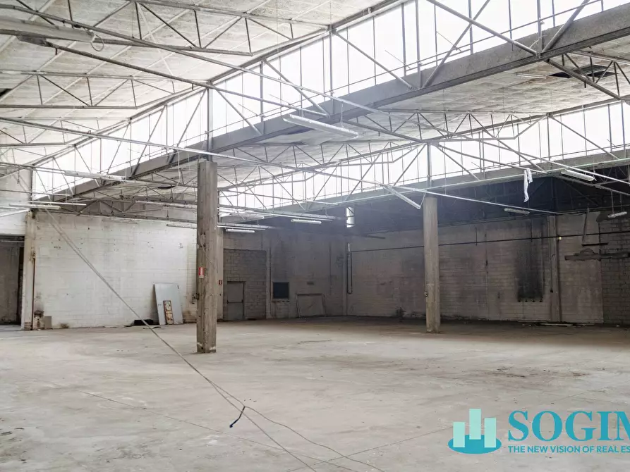Immagine 21 di Capannone industriale in vendita  in Via Morandi 21 a Saronno