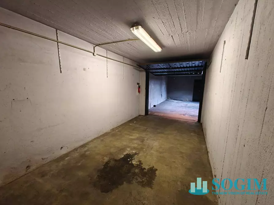 Immagine 4 di Box auto in vendita  in via Ferrara 96 a Sesto San Giovanni