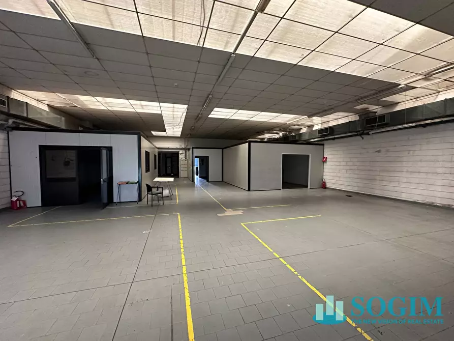 Immagine 3 di Capannone industriale in vendita  in Via Matteotti a Paderno D'adda