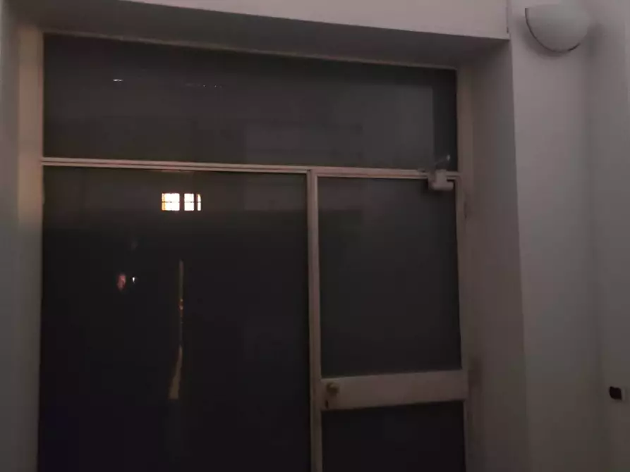 Immagine 5 di Negozio in affitto  in Via Pace 23 a Milano