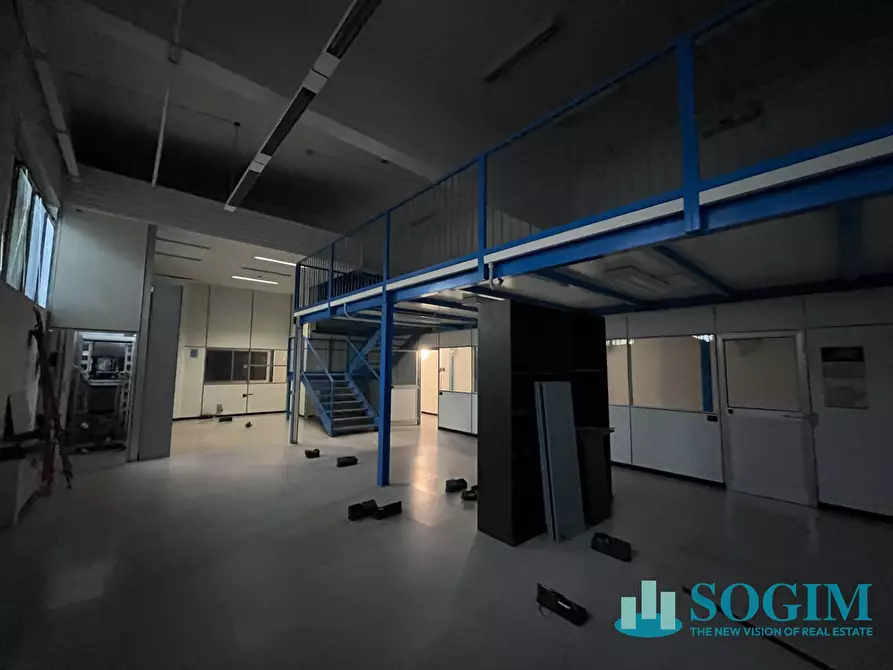 Immagine 4 di Capannone industriale in vendita  in via Volta 23 a Settimo Milanese