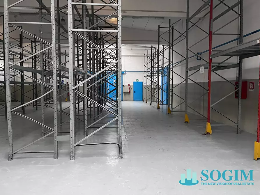 Immagine 8 di Capannone industriale in affitto  in via Volta 23 a Settimo Milanese