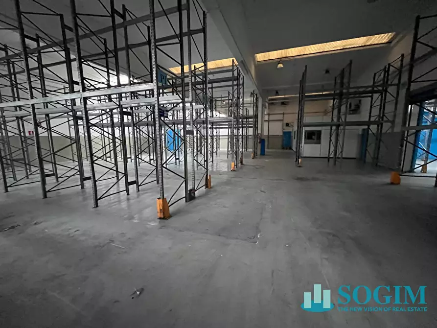 Immagine 18 di Capannone industriale in affitto  in via Volta 23 a Settimo Milanese