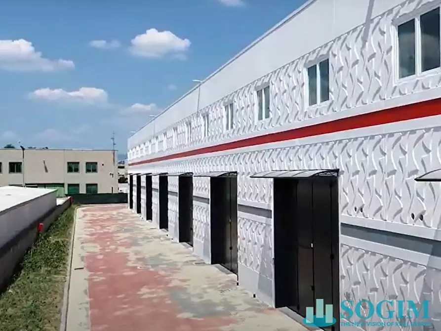 Immagine 4 di Capannone industriale in affitto  a Concorezzo