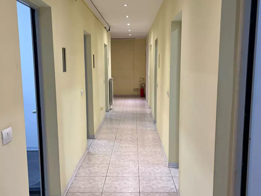 Immagine 4 di Ufficio in vendita  in via fara 20 a Milano