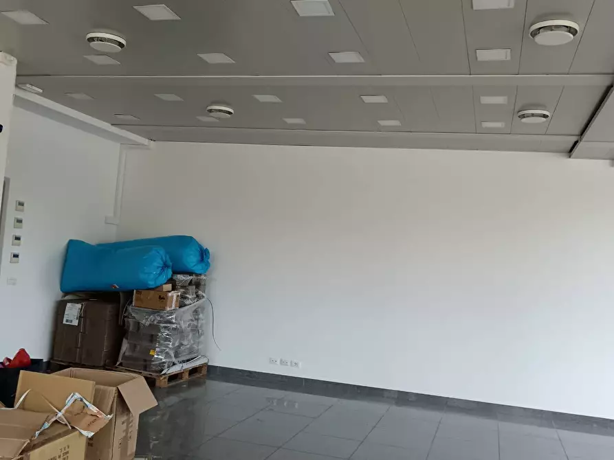 Immagine 5 di Capannone industriale in affitto  in via Caravaggio 28 a Desio