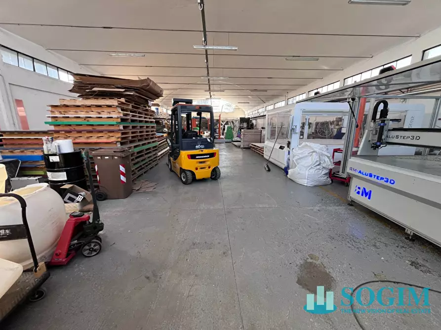 Immagine 1 di Capannone industriale in affitto  in via Dante Alighieri 85 a Abbiategrasso