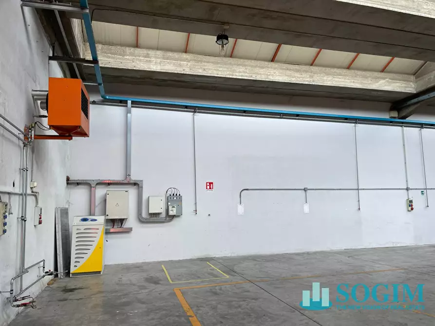 Immagine 3 di Capannone industriale in affitto  in via giuseppe di vittorio a Inzago