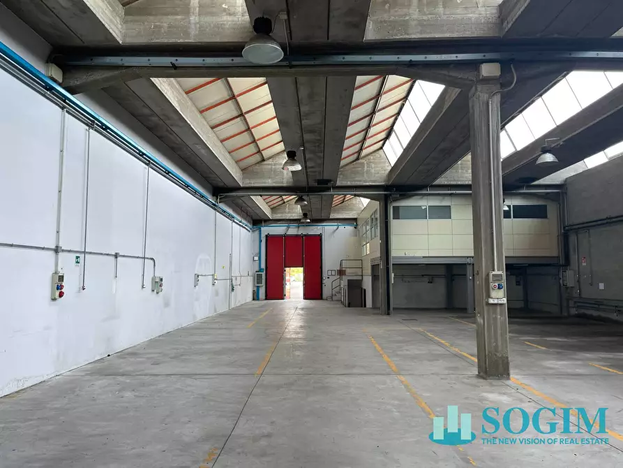 Immagine 5 di Capannone industriale in affitto  in via giuseppe di vittorio a Inzago