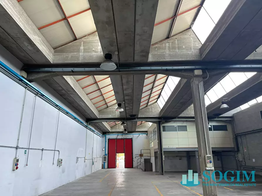 Immagine 6 di Capannone industriale in affitto  in via giuseppe di vittorio a Inzago