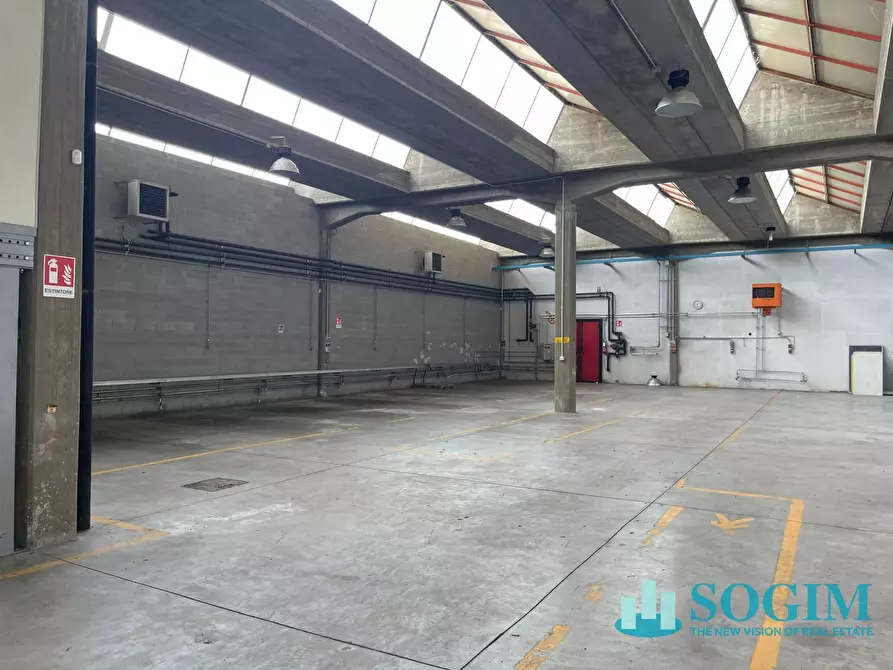 Immagine 12 di Capannone industriale in affitto  in via giuseppe di vittorio a Inzago