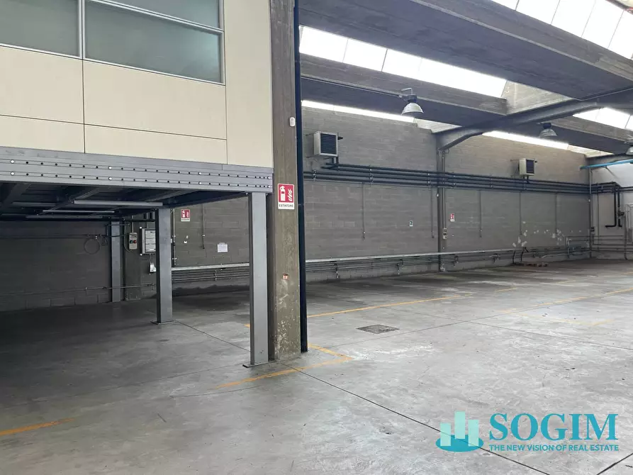 Immagine 13 di Capannone industriale in affitto  in via giuseppe di vittorio a Inzago