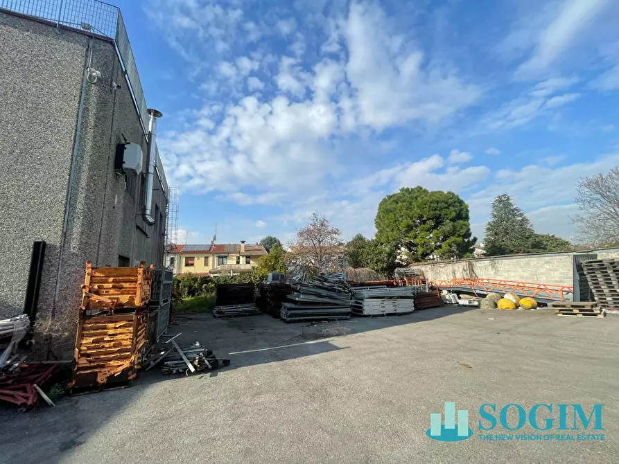 Immagine 15 di Capannone industriale in affitto  in via cassanese a Segrate