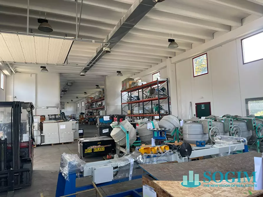 Immagine 3 di Capannone industriale in affitto  in via cassanese a Segrate