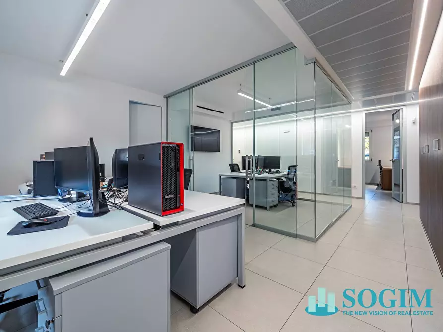 Immagine 4 di Ufficio in vendita  in via Piave 29 a Mariano Comense