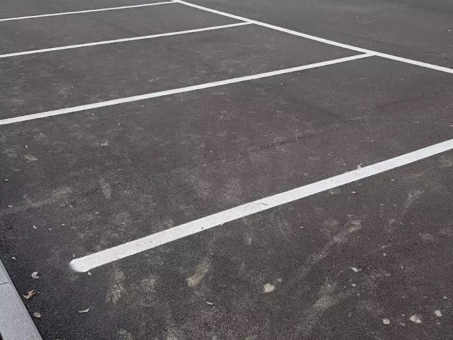 Immagine 2 di Locale commerciale in vendita  in via monza 2/A a Pioltello