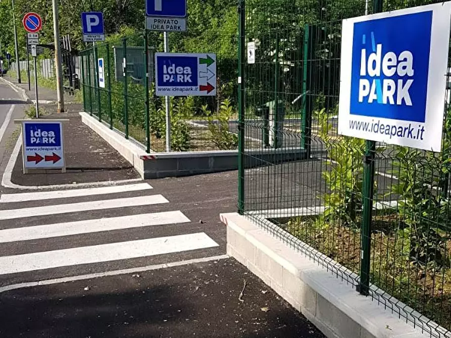 Immagine 4 di Locale commerciale in vendita  in via monza 2/A a Pioltello