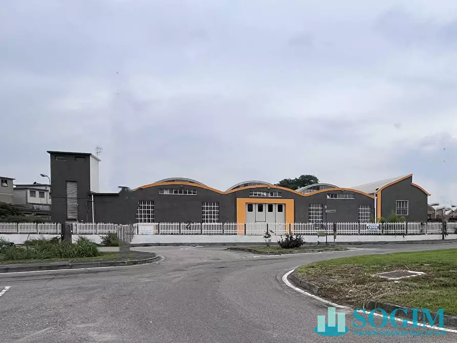 Immagine 2 di Capannone industriale in vendita  a Abbiategrasso