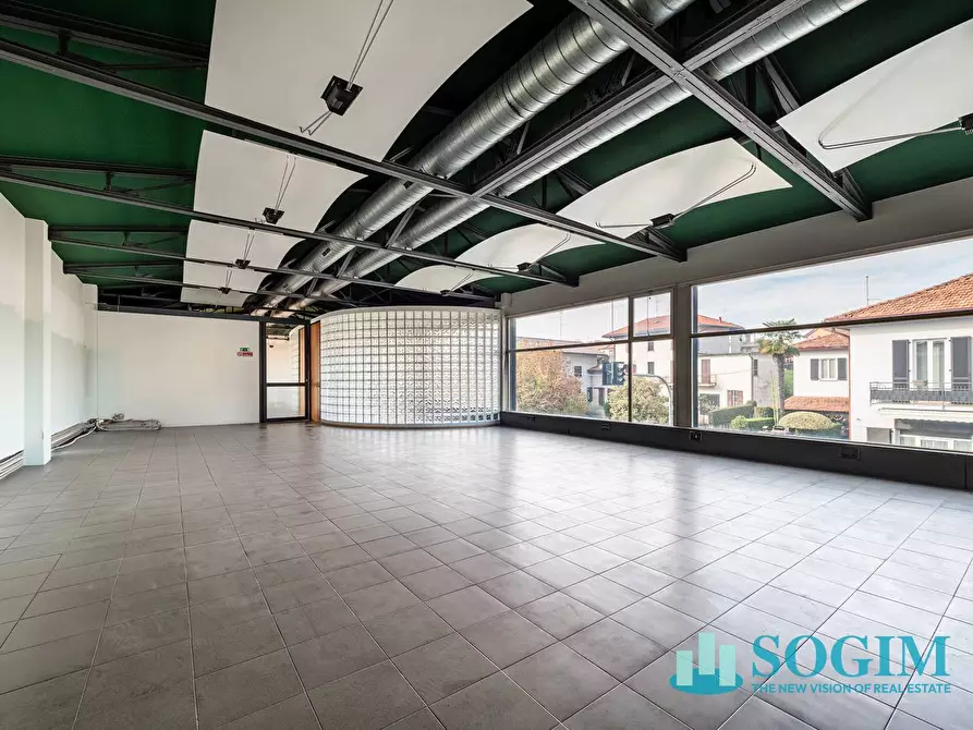 Immagine 12 di Ufficio in affitto  in via Giovanni da Cermenate a Cantù