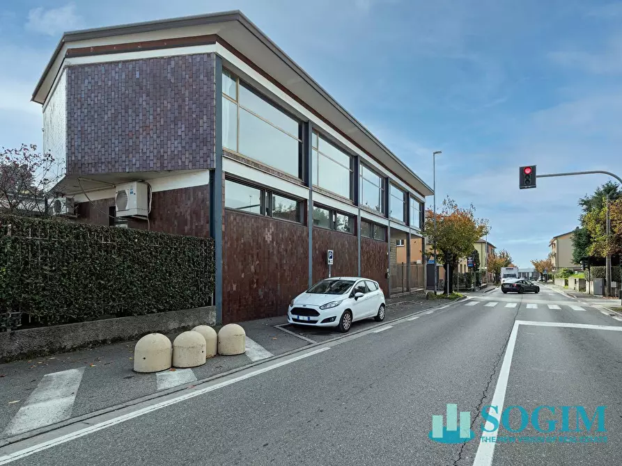 Immagine 20 di Ufficio in affitto  in via Giovanni da Cermenate a Cantù