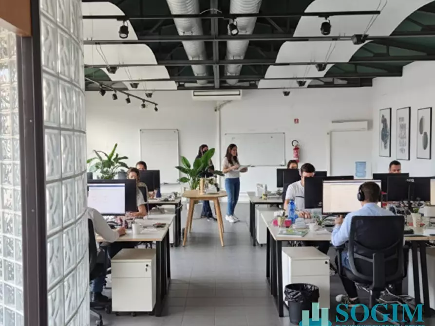 Immagine 18 di Ufficio in affitto  in via Giovanni da Cermenate a Cantù