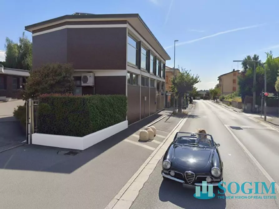 Immagine 19 di Ufficio in affitto  in via Giovanni da Cermenate a Cantù