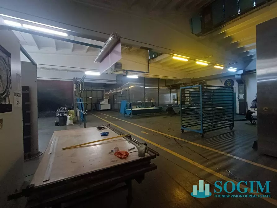 Immagine 5 di Capannone industriale in vendita  in Via Regina 115 a Fino Mornasco