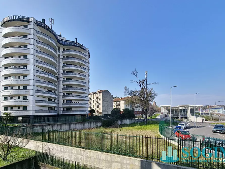 Immagine 17 di Appartamento in vendita  in via Roberto Ardigò 17 a Milano