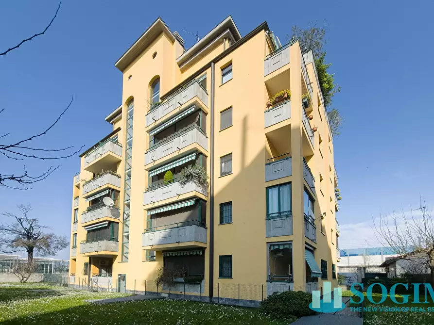 Immagine 19 di Appartamento in vendita  in via Roberto Ardigò 17 a Milano