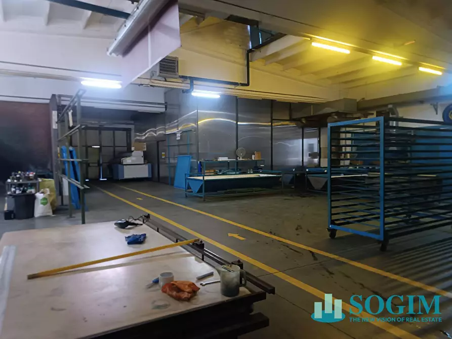 Immagine 13 di Capannone industriale in vendita  in Via Regina 115 a Fino Mornasco