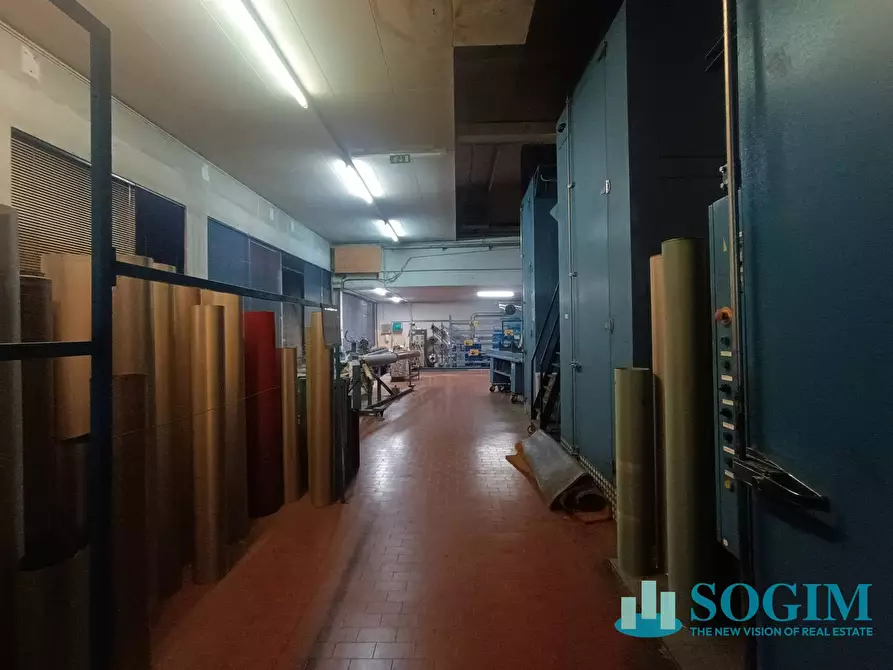 Immagine 8 di Capannone industriale in vendita  in Via Regina 115 a Fino Mornasco