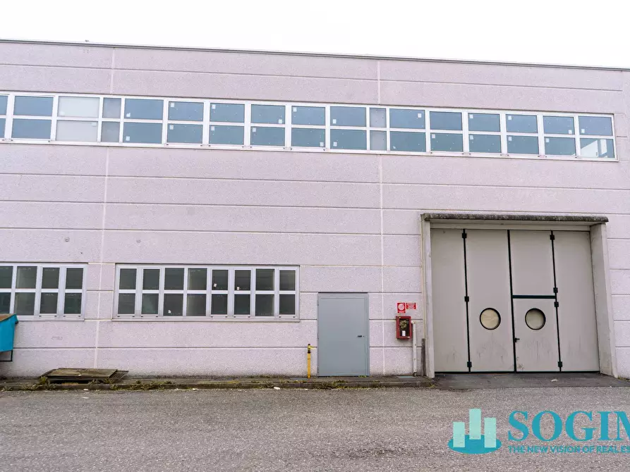 Immagine 1 di Capannone industriale in affitto  in via Erba 33 a Melzo