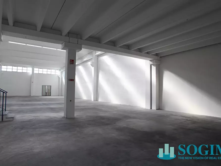 Immagine 6 di Capannone industriale in affitto  in via Erba 33 a Melzo