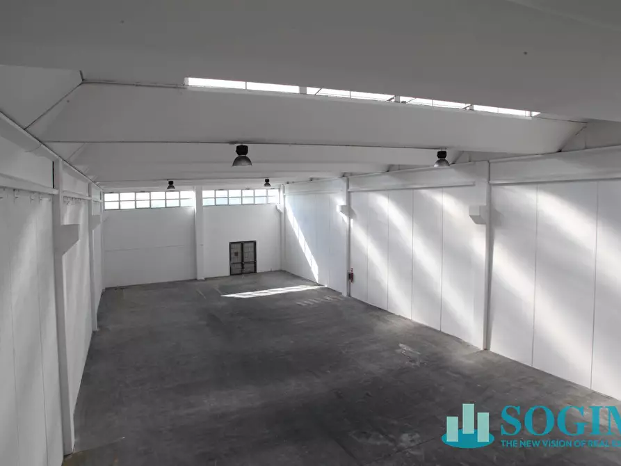 Immagine 29 di Capannone industriale in affitto  in via Erba 33 a Melzo