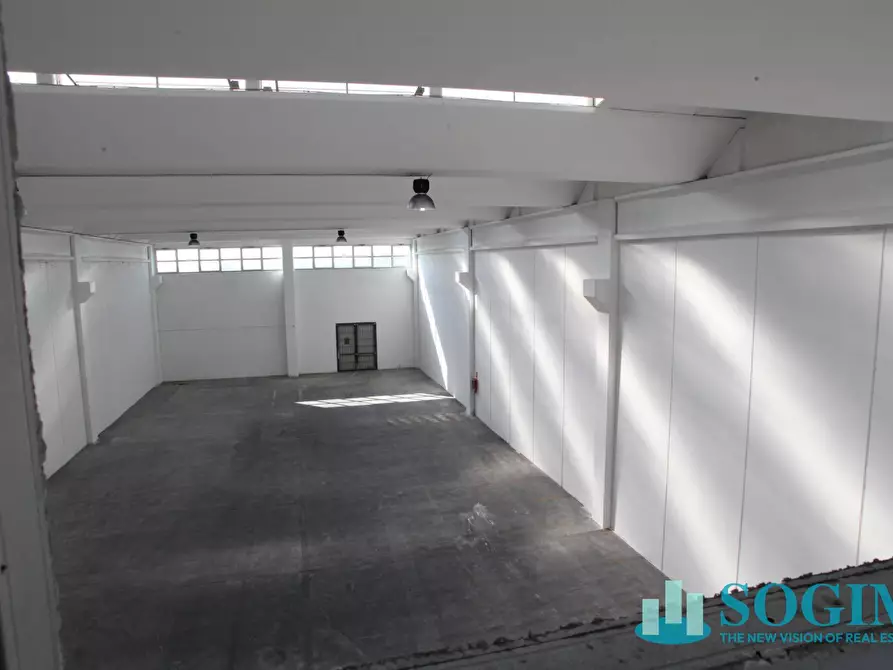 Immagine 30 di Capannone industriale in affitto  in via Erba 33 a Melzo