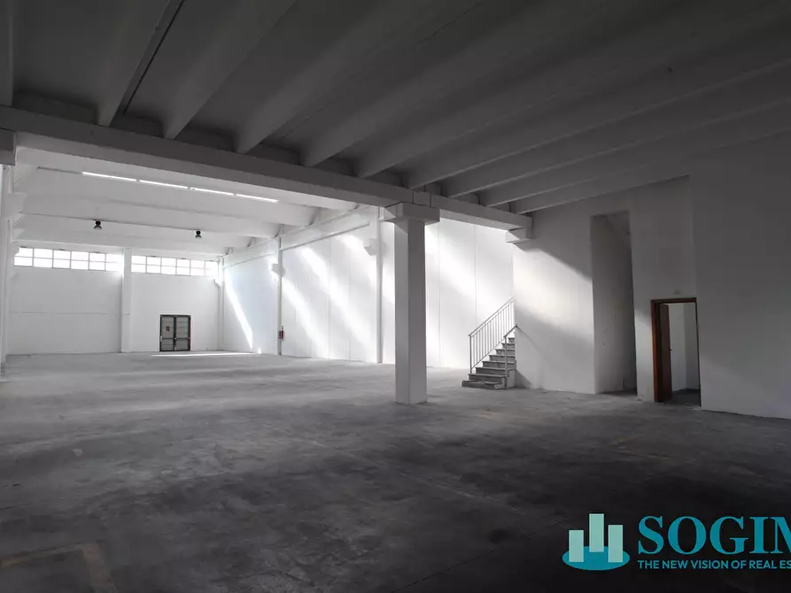 Immagine 21 di Capannone industriale in affitto  in via Erba 33 a Melzo