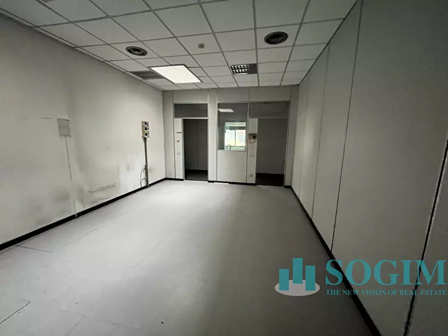 Immagine 15 di Locale commerciale in affitto  in via europa 30 a Cusago