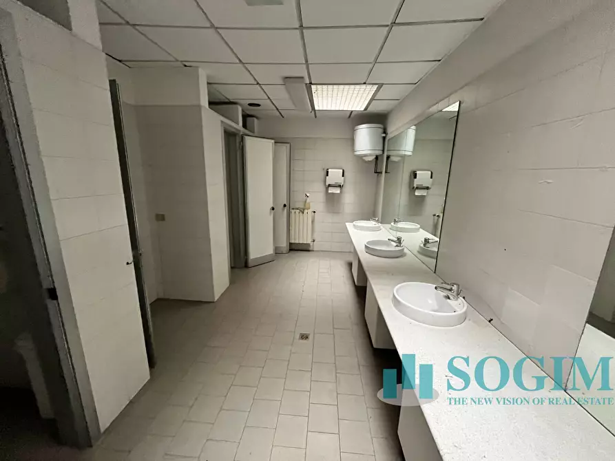 Immagine 18 di Locale commerciale in affitto  in via europa 30 a Cusago