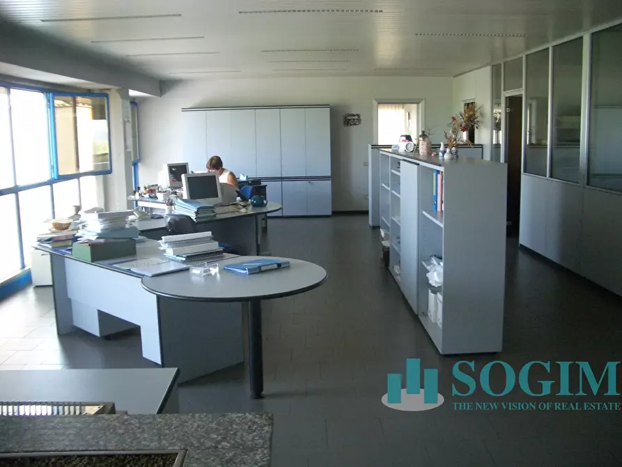 Immagine 9 di Capannone industriale in vendita  in Via Leonardo da Vinci a Trezzano Sul Naviglio