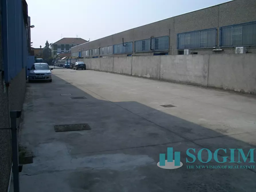 Immagine 12 di Capannone industriale in vendita  in Via Leonardo da Vinci a Trezzano Sul Naviglio