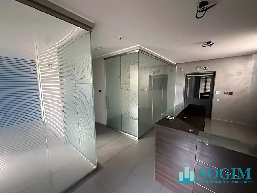 Immagine 7 di Palazzo in affitto  in Via Del Commercio a Lissone