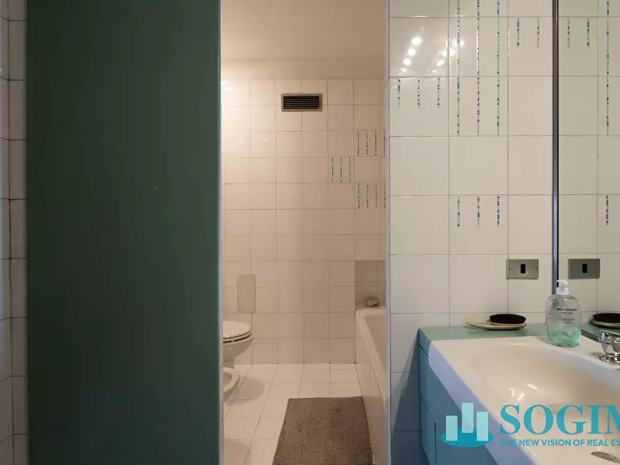 Immagine 12 di Appartamento in vendita  in Via Ramazzotti 9 a Monza