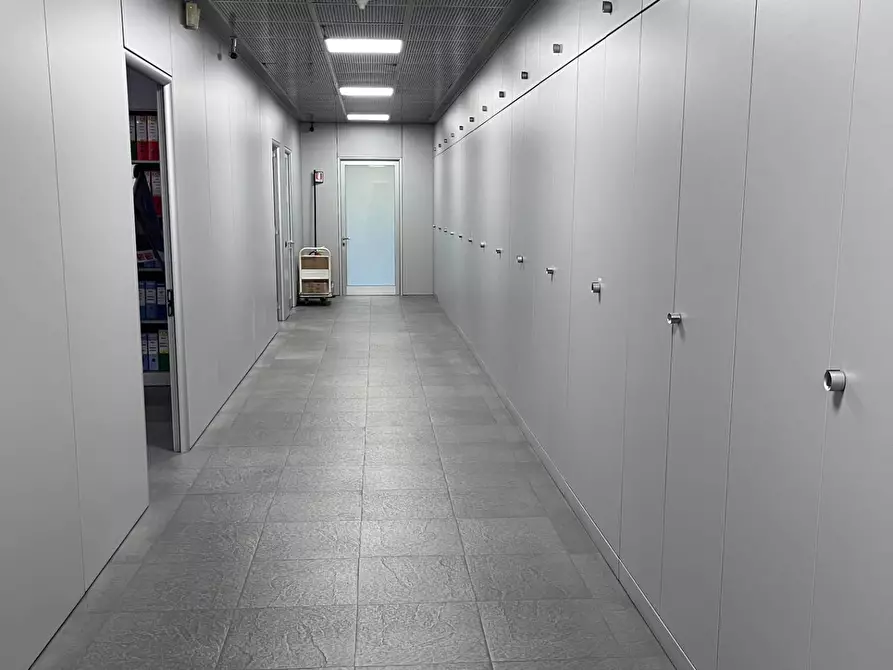 Immagine 3 di Capannone industriale in vendita  in via Albert Einstein 32 a Assago