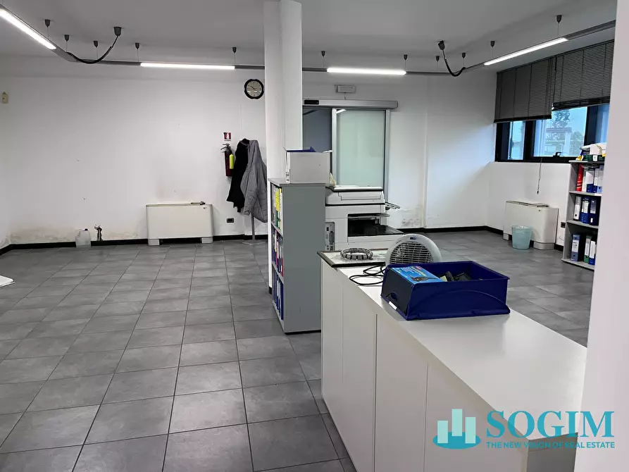 Immagine 18 di Capannone industriale in vendita  in via Albert Einstein 32 a Assago