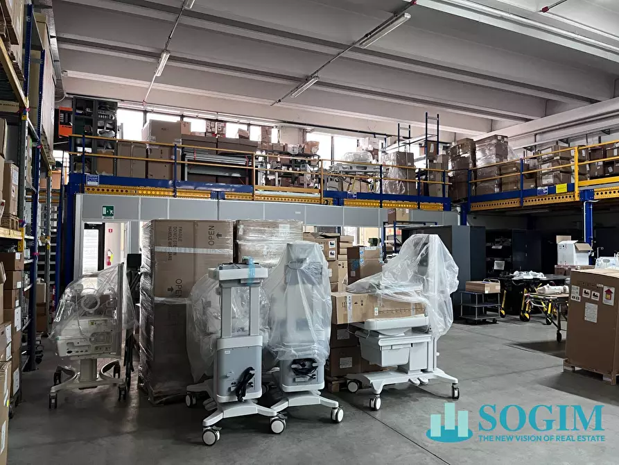 Immagine 4 di Capannone industriale in vendita  in via Albert Einstein 32 a Assago