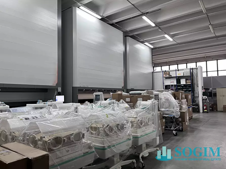Immagine 5 di Capannone industriale in vendita  in via Albert Einstein 32 a Assago