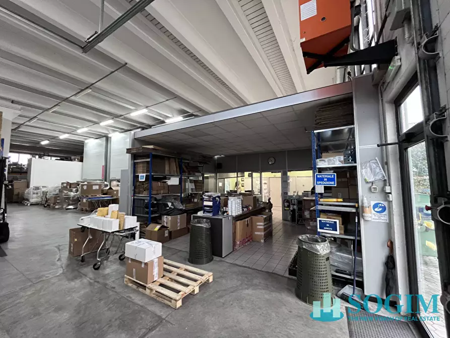 Immagine 23 di Capannone industriale in vendita  in via Albert Einstein 32 a Assago