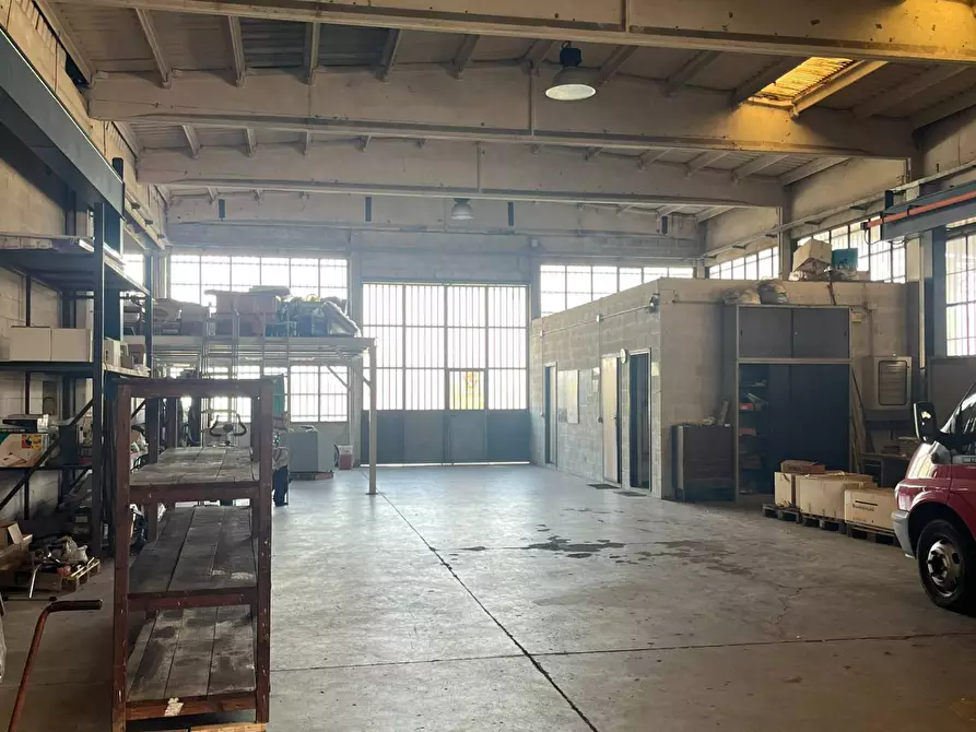 Immagine 4 di Capannone industriale in vendita  a Rosate